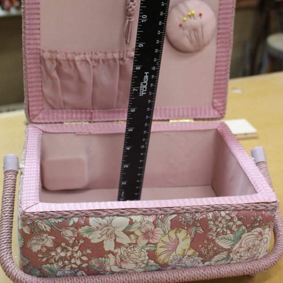Vtg Pink Wicker Sewing Basket w/music Box Handle Pink Roses Fabric Pin C… - Picture 8 of 12